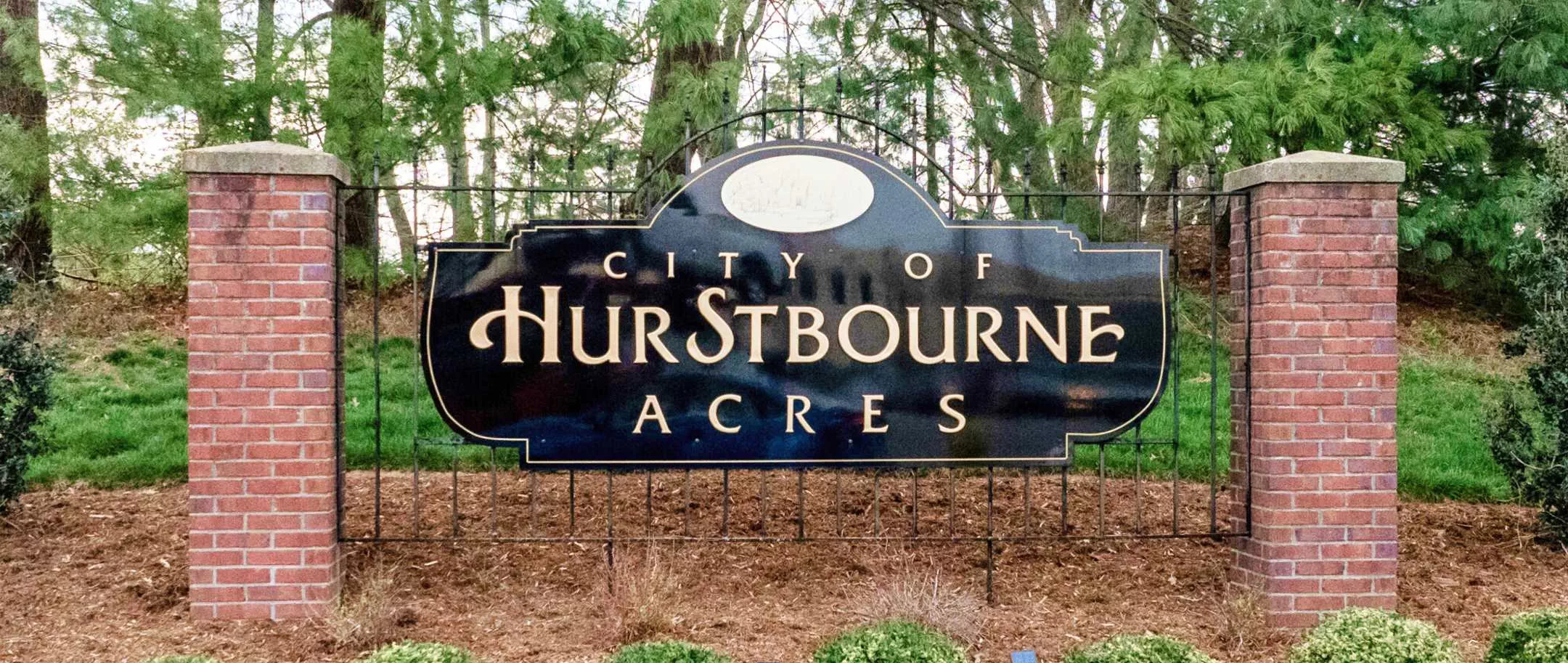 quality landscape for residential community in hurstbourne acres kentucky